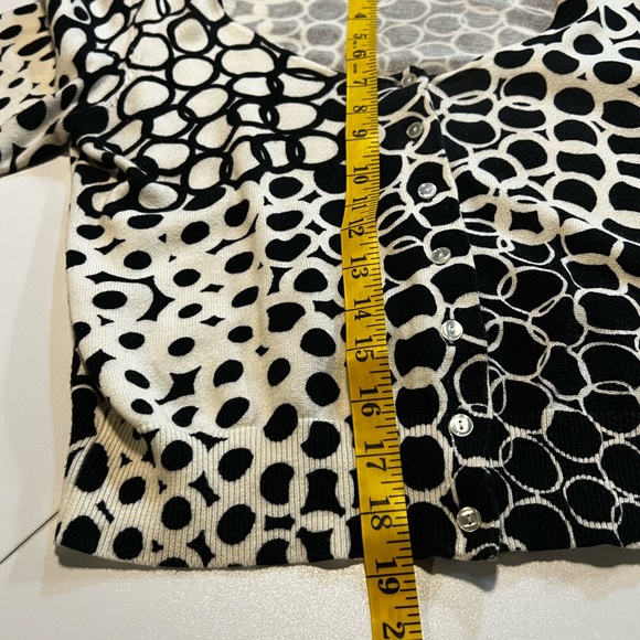 The Limited Button Up Cardigan 100% Cotton Size Medium  3/4” Sleeves - Picture 4 of 7